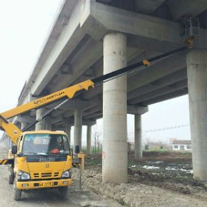 直臂高空车补漆